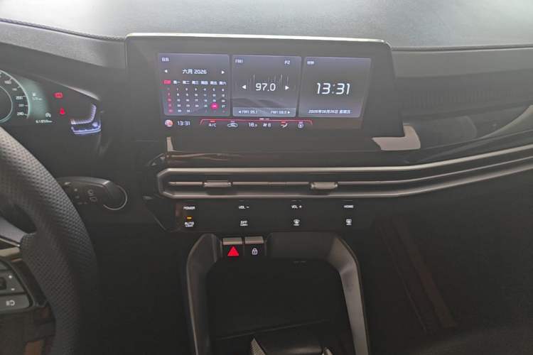 Used Kia Sportage R 2021 Ace 2.0L Challenge Edition Audio And AC Panel