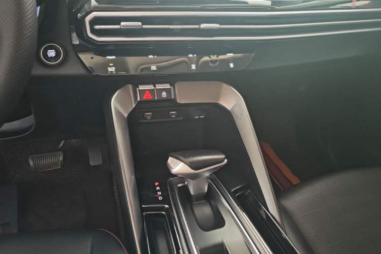 Used Kia Sportage R 2021 Ace 2.0L Challenge Edition Gear Lever