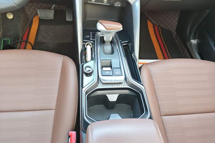 Used Kia Sportage R 2021 Ace 2.0L Splendid Edition Gear Lever