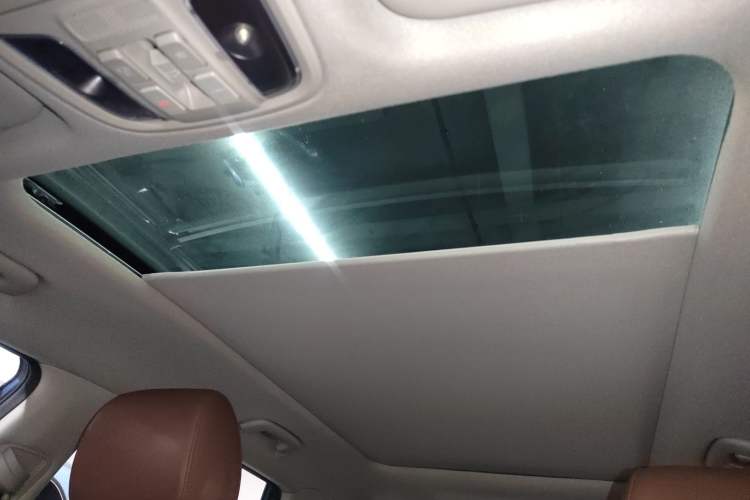 Used Kia Sportage R 2021 Ace 2.0L Splendid Edition Headliner