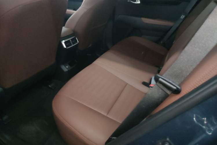 Used Kia Sportage R 2021 Ace 2.0L Splendid Edition Interior 4