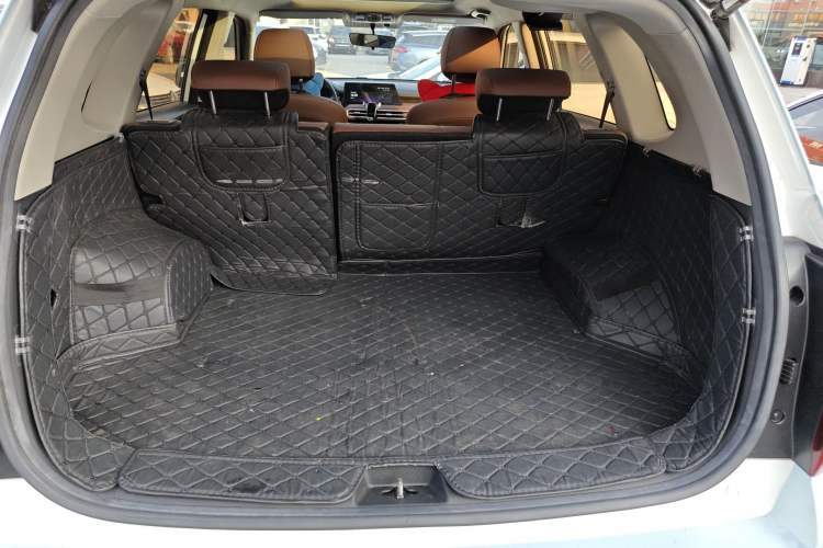Used Kia Sportage R 2021 Ace 2.0L Splendid Edition Trunk