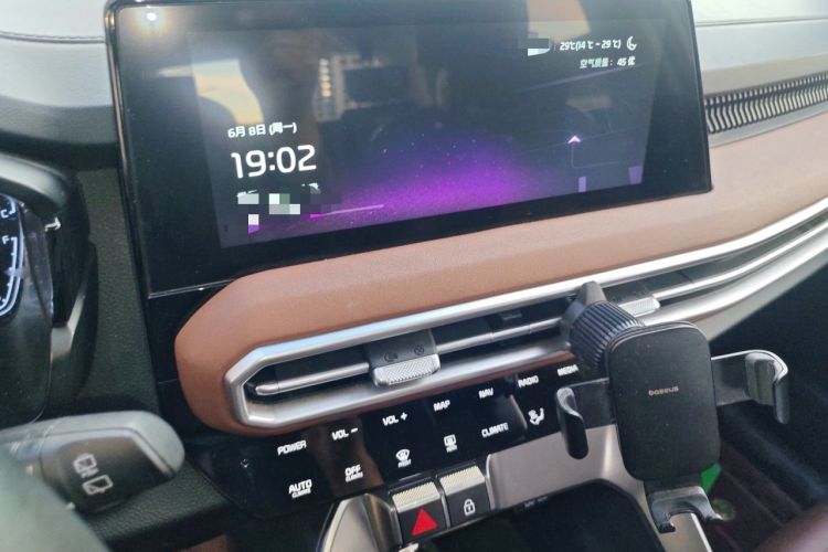 Used Kia Sportage R 2021 Ace 2.0L Splendid Edition Audio And AC Panel