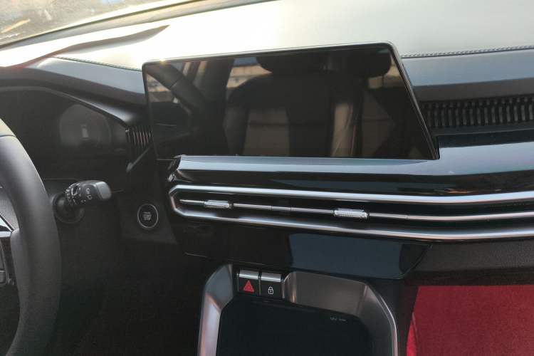 Used Kia Sportage R 2021 Ace 2.0L Challenge Edition Audio And AC Panel