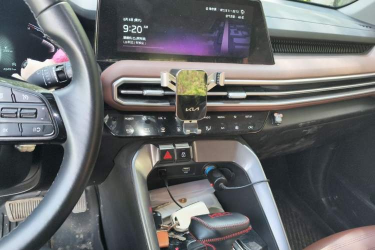 Used Kia Sportage R 2021 Ace 2.0L Splendid Edition Audio And AC Panel