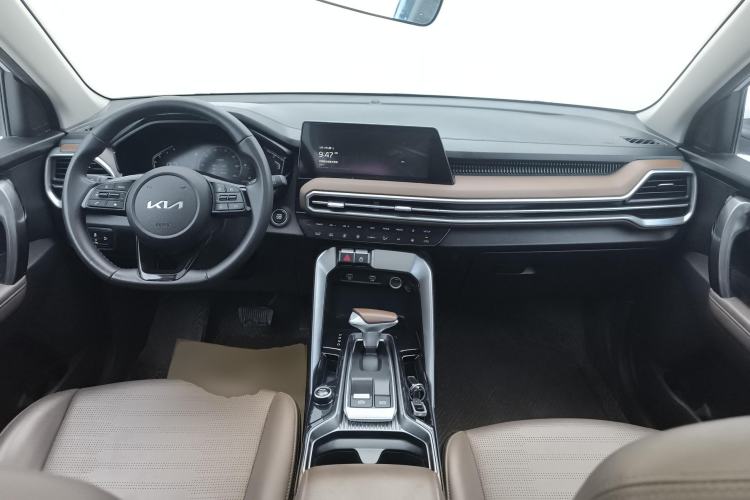 Used Kia Sportage R 2021 Ace 2.0L Splendid Edition Center Console