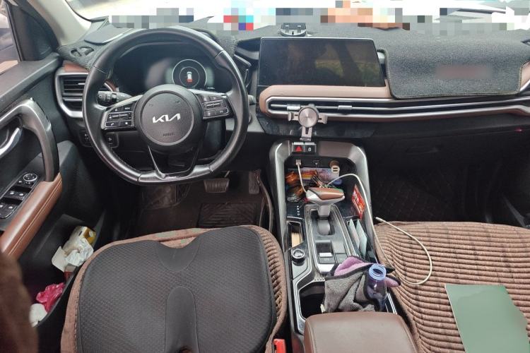 Used Kia Sportage R 2021 Ace 2.0L Splendid Edition Center Console