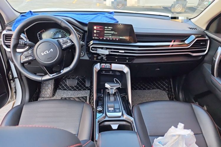 Used Kia Sportage R 2021 Ace 2.0L Challenge Edition Center Console