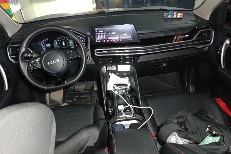 Used Kia Sportage R 2021 Ace 2.0L Challenge Edition Center Console