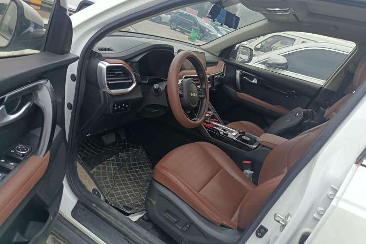 Used Kia Sportage R 2021 Ace 2.0L Splendid Edition Driver Seat