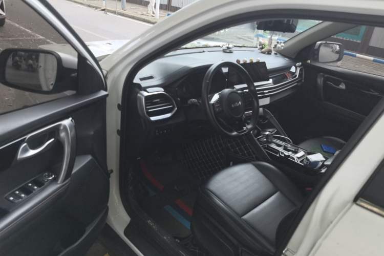 Used Kia Sportage R 2021 Ace 2.0L Challenge Edition Driver Seat