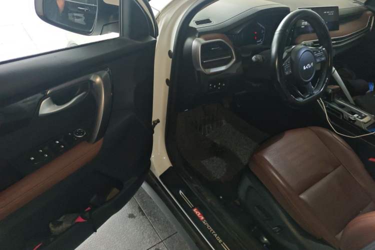 Used Kia Sportage R 2021 Ace 2.0L Splendid Edition Driver Seat