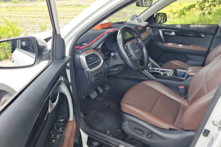 Used Kia Sportage R 2021 Ace 2.0L Splendid Edition Driver Seat