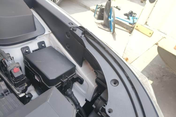 Used Kia Sportage R 2021 Ace 2.0L Splendid Edition Engine Bay Left