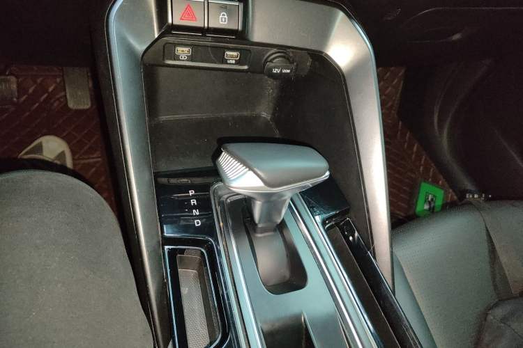 Used Kia Sportage R 2021 Ace 2.0L Challenge Edition Gear Lever