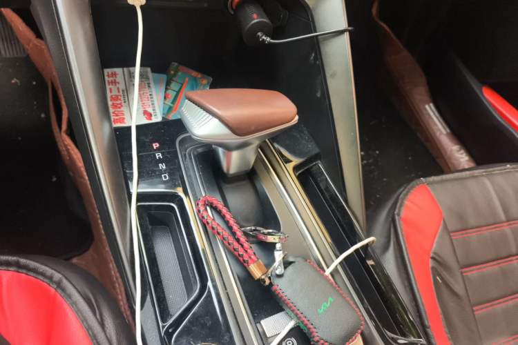 Used Kia Sportage R 2021 Ace 2.0L Splendid Edition Gear Lever