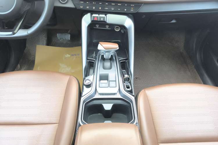 Used Kia Sportage R 2021 Ace 2.0L Splendid Edition Gear Lever