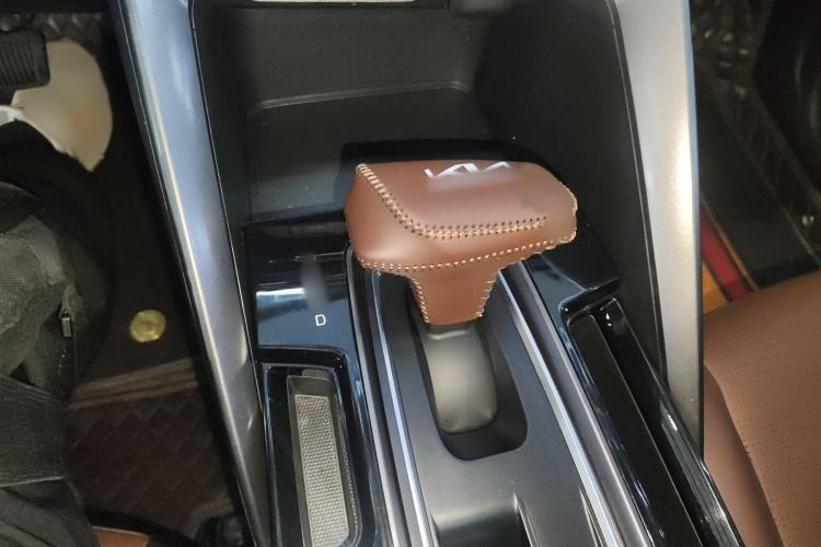 Used Kia Sportage R 2021 Ace 2.0L Splendid Edition Gear Lever