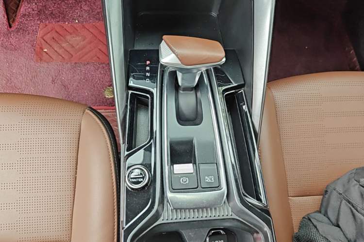 Used Kia Sportage R 2021 Ace 2.0L Splendid Edition Gear Lever