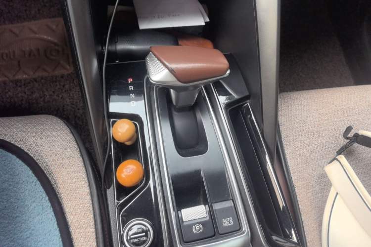 Used Kia Sportage R 2021 Ace 2.0L Splendid Edition Gear Lever