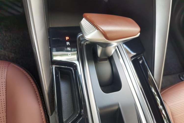 Used Kia Sportage R 2021 Ace 2.0L Splendid Edition Gear Lever