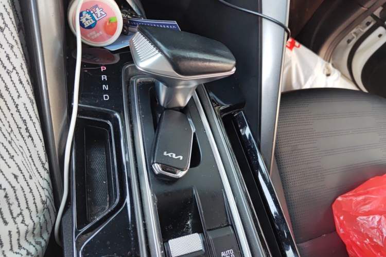 Used Kia Sportage R 2021 Ace 2.0L Challenge Edition Gear Lever