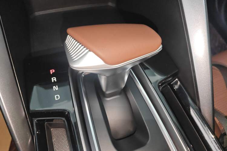 Used Kia Sportage R 2021 Ace 2.0L Splendid Edition Gear Lever