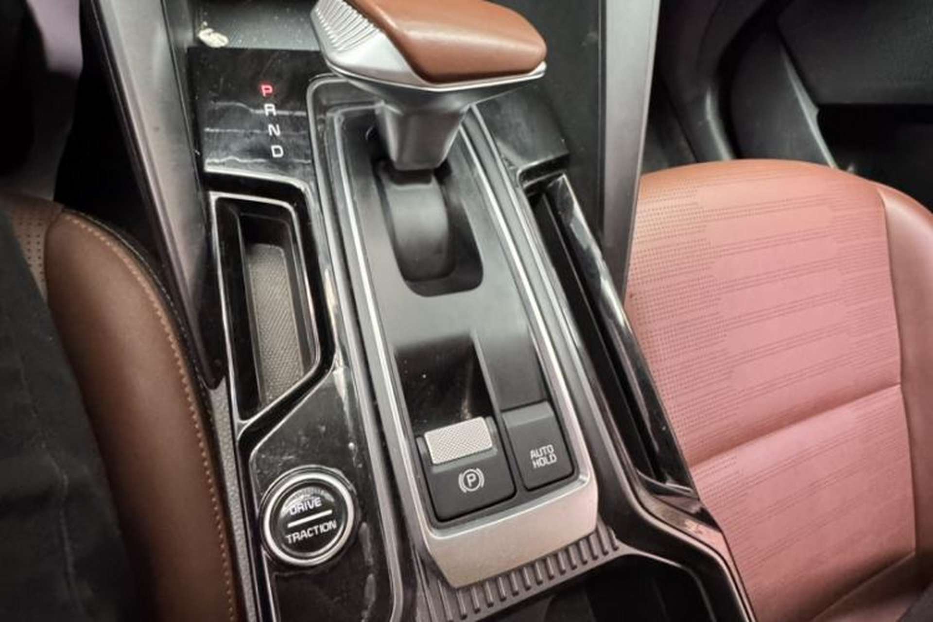Used Kia Sportage R 2021 Ace 2.0L Splendid Edition Gear Lever