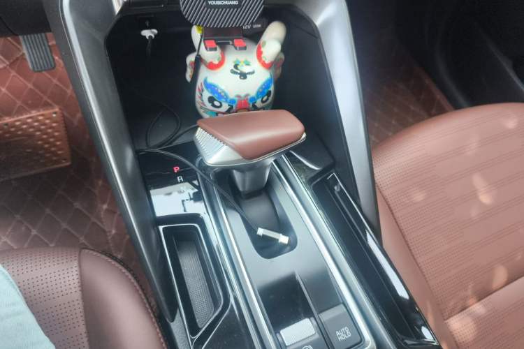 Used Kia Sportage R 2021 Ace 2.0L Splendid Edition Gear Lever