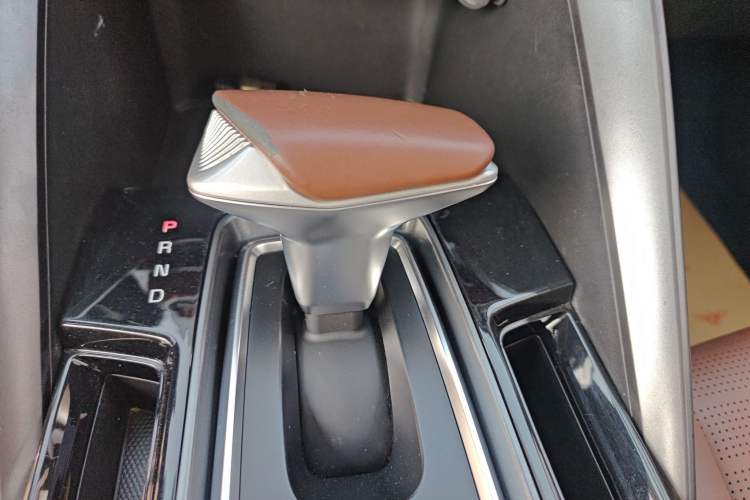 Used Kia Sportage R 2021 Ace 2.0L Splendid Edition Gear Lever