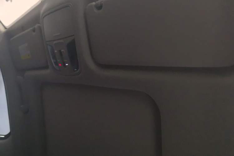 Used Kia Sportage R 2021 Ace 2.0L Splendid Edition Headliner