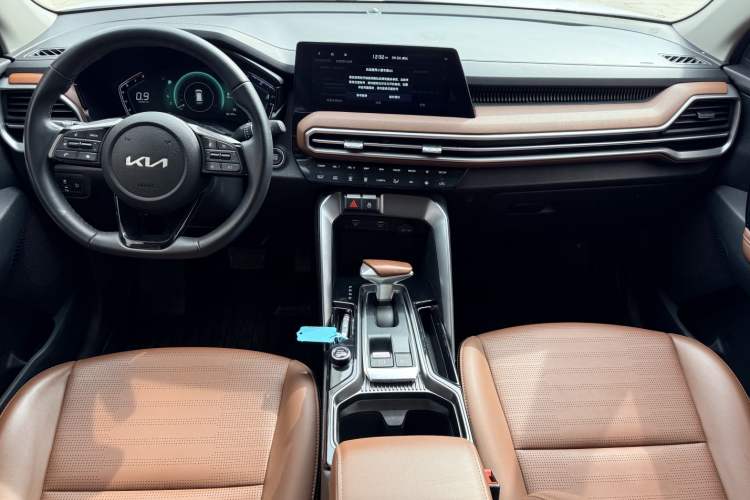 Used Kia Sportage R 2021 Ace 2.0L Splendid Edition Interior 1