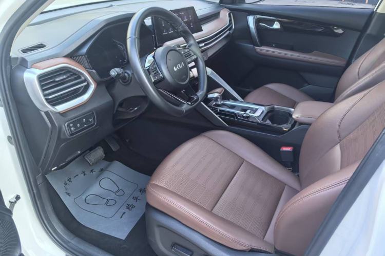 Used Kia Sportage R 2021 Ace 2.0L Splendid Edition Interior 2