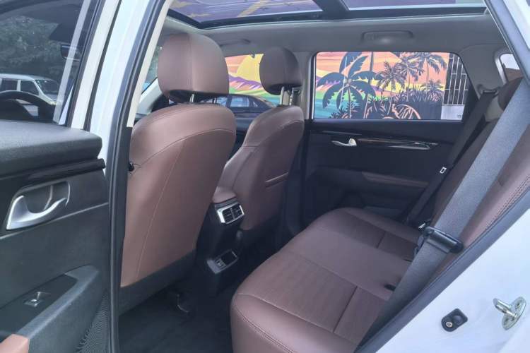 Used Kia Sportage R 2021 Ace 2.0L Splendid Edition Interior 4