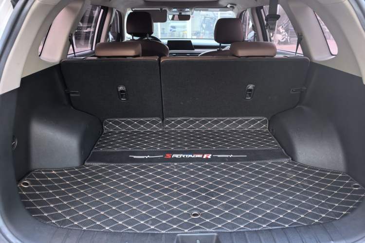 Used Kia Sportage R 2021 Ace 2.0L Splendid Edition Interior 5