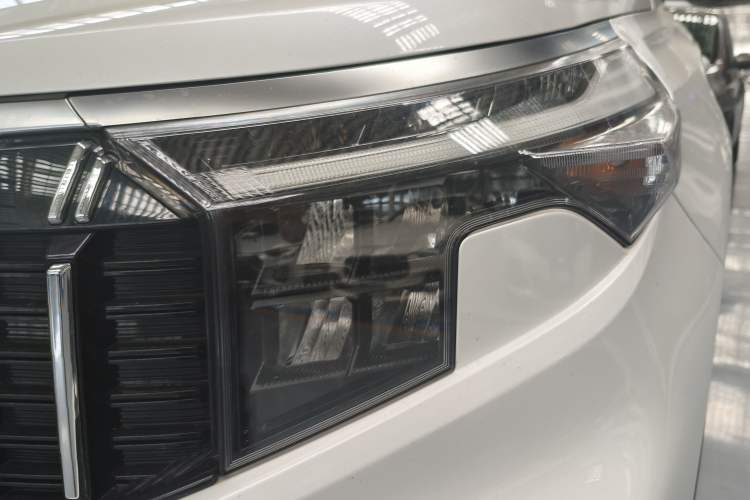 Used Kia Sportage R 2021 Ace 2.0L Splendid Edition Left Front Headlight