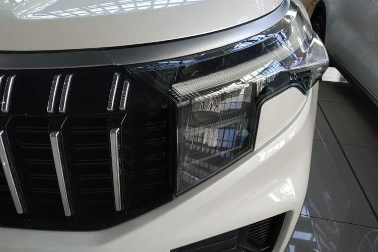 Used Kia Sportage R 2021 Ace 2.0L Splendid Edition Left Front Headlight