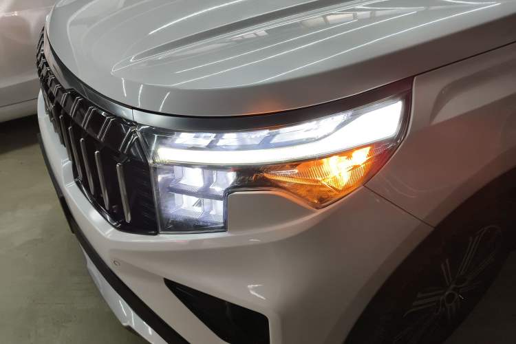 Used Kia Sportage R 2021 Ace 2.0L Splendid Edition Left Front Headlight