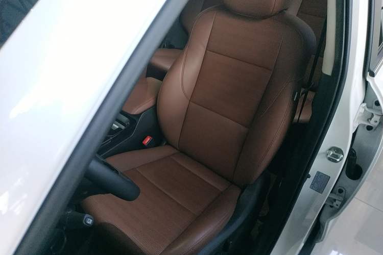 Used Kia Sportage R 2021 Ace 2.0L Splendid Edition Left Front Seat