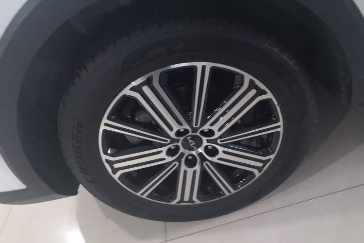 Used Kia Sportage R 2021 Ace 2.0L Splendid Edition Left Front Wheel Hub
