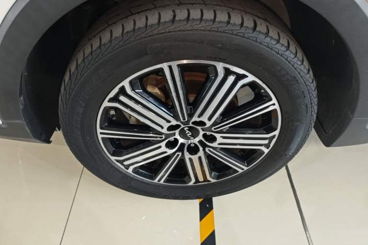 Used Kia Sportage R 2021 Ace 2.0L Splendid Edition Left Front Wheel Hub