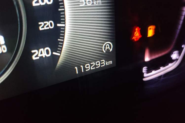 Used Kia Sportage R 2021 Ace 2.0L Splendid Edition Odometer Close Up