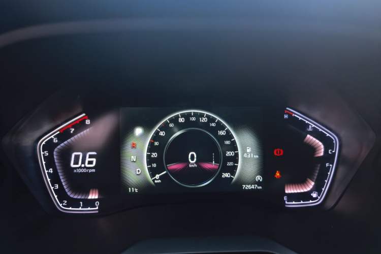 Used Kia Sportage R 2021 Ace 2.0L Splendid Edition Odometer Close Up