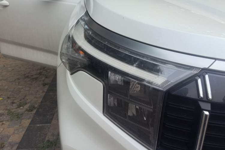 Used Kia Sportage R 2021 Ace 2.0L Splendid Edition Right Front Headlight
