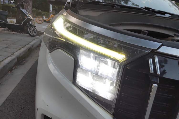 Used Kia Sportage R 2021 Ace 2.0L Challenge Edition Right Front Headlight