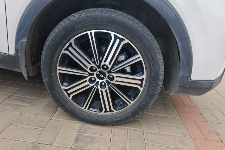 Used Kia Sportage R 2021 Ace 2.0L Challenge Edition Right Front Wheel Hub