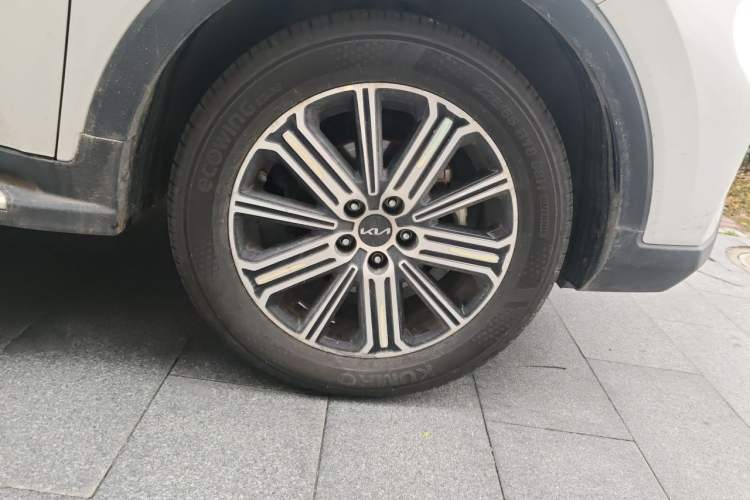 Used Kia Sportage R 2021 Ace 2.0L Splendid Edition Right Front Wheel Hub