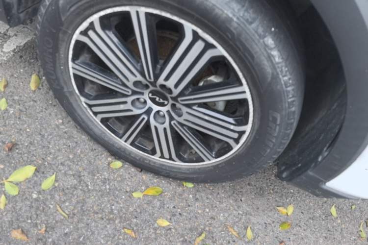 Used Kia Sportage R 2021 Ace 2.0L Challenge Edition Right Front Wheel Hub