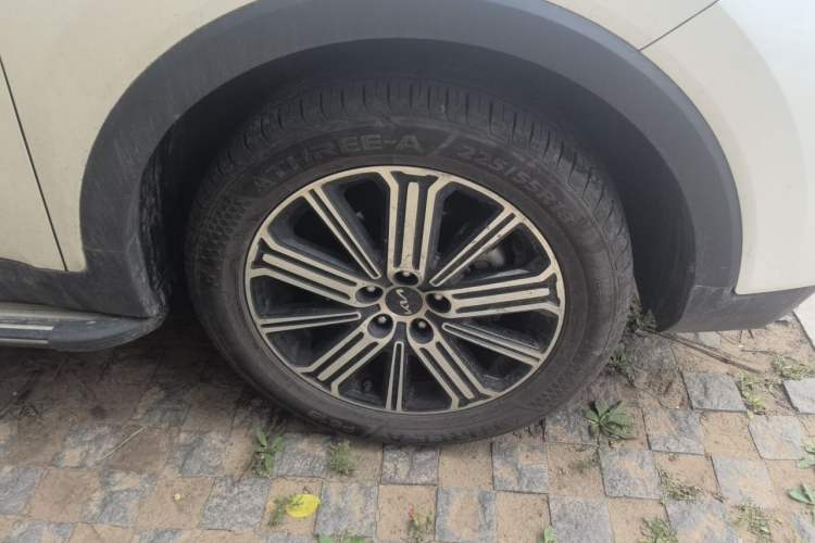 Used Kia Sportage R 2021 Ace 2.0L Splendid Edition Right Front Wheel Hub