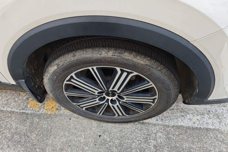 Used Kia Sportage R 2021 Ace 2.0L Challenge Edition Right Front Wheel Hub